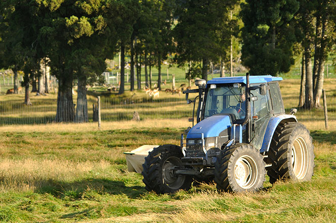 [image] Agriculture - tractor